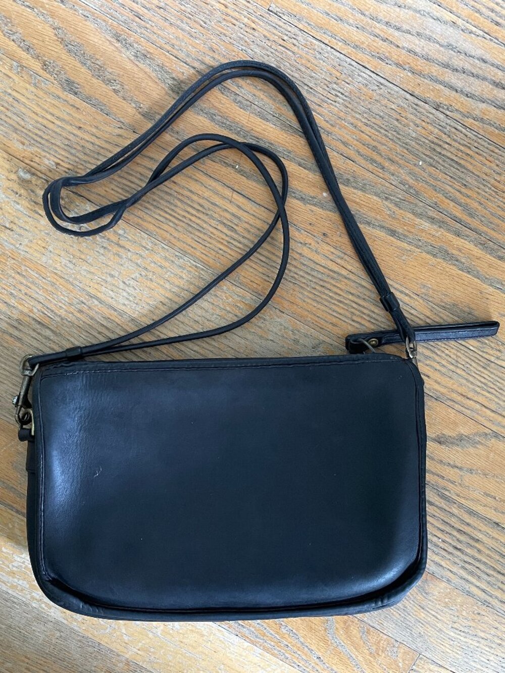 Vintage 70s Coach NYC Basic Bag Black Leather Purse 9455 Pre Creed Bonnie Cashin